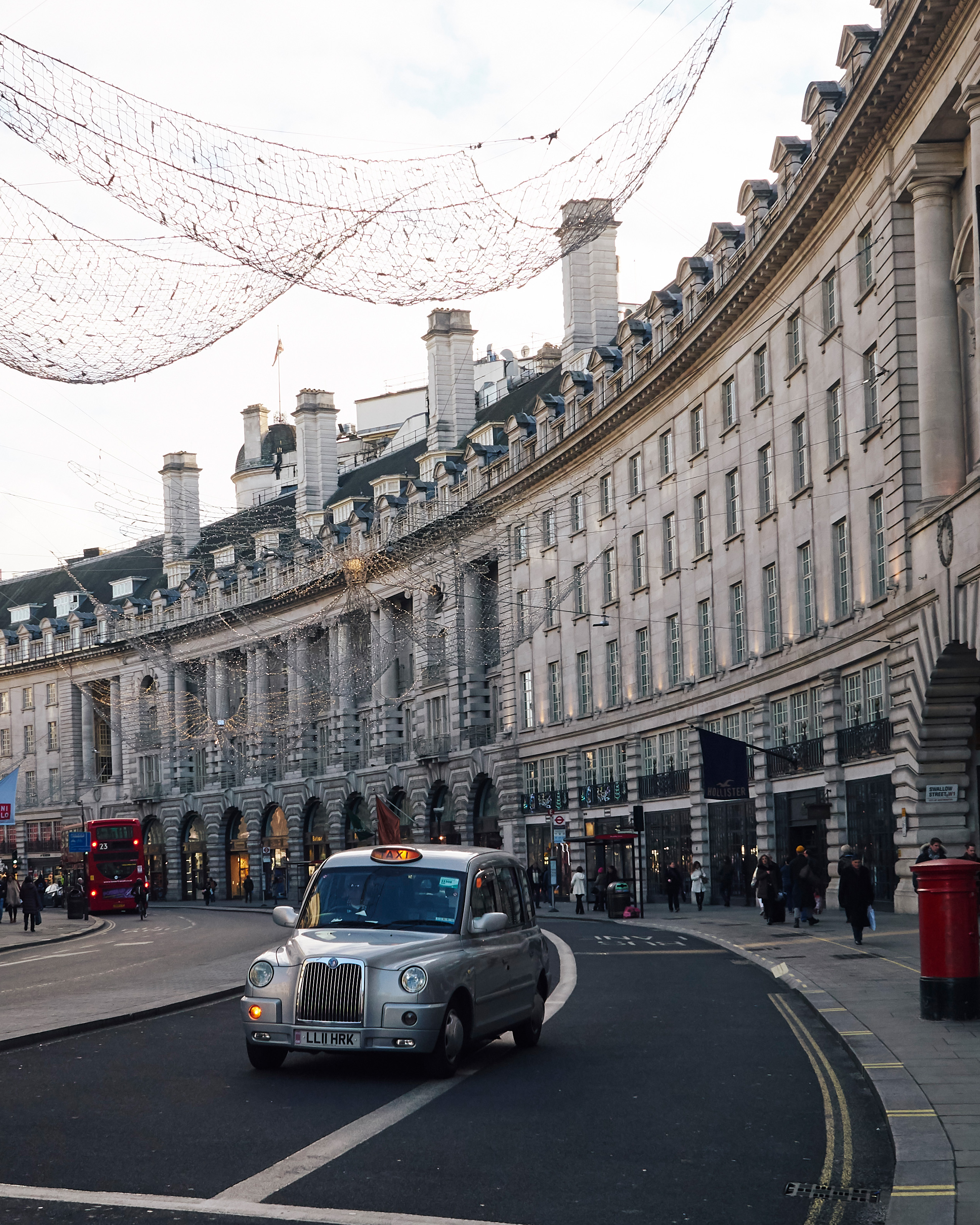 Hollister hotsell regent st